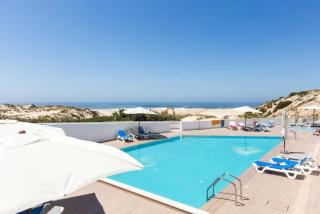 Deluxe 2 Bedroom Flat - BeachFront - Praia Del Rey - Amoreira - 0