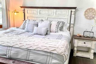 small rental for couple getaway - 7