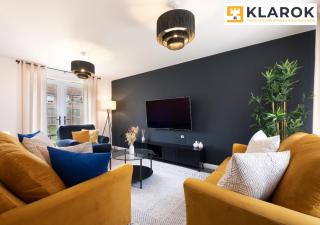 Four Bedroom Semi Detached House By Klarok Accommodation Peterborough With Free Parking & Garden - 7