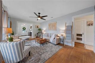 The Pinewood House - Waco - 4