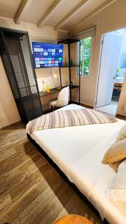 Luxury Home In Aguacatala - 8