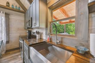 Modern Willis Cabin Retreat 24-Acre Working Farm! - 3