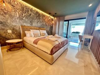 Doncella Beach , Zeus apartamento con increíbles vistas al mar - Estepona - 2