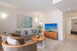 Poolside luxury on Hastings St 212 - Noosa Heads - 0