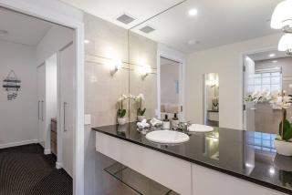 Poolside luxury on Hastings St 212 - Noosa Heads - 1