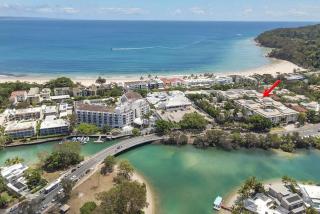 Poolside luxury on Hastings St 212 - Noosa Heads - 4