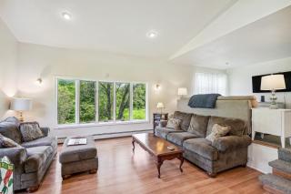 Charming and Scenic Gouldsboro Getaway with Patio! - Gouldsboro - 7