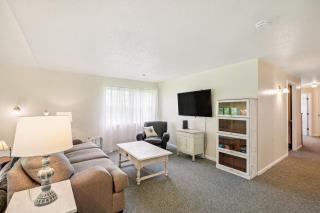 Charming and Scenic Gouldsboro Getaway with Patio! - Gouldsboro - 4