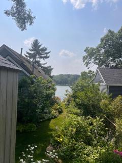 Casa Madre Chic Lakefront Cottage near Ann Arbor - Whitmore Lake - 7