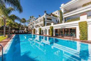 Doncella Beach , Zeus apartamento con increíbles vistas al mar - Estepona - 0