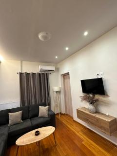 Isabellas' home - Alepou - 8