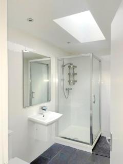 Modern 2 Bedroom Flat With Garden LONDON - 2