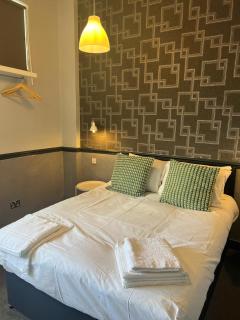 The Charles Dickens Hotel - Wigan - 3