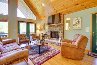 Beautiful Smoky Mountain Chalet with Game Room! - Murphy - 9