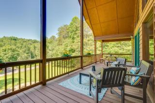 Beautiful Smoky Mountain Chalet with Game Room! - Murphy - 8