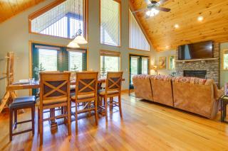 Beautiful Smoky Mountain Chalet with Game Room! - Murphy - 2