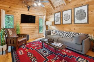 Fire Pit and BBQ Lake Lure Cabin with Outdoor Oasis! - Lake Lure - 7