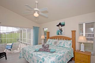 Poolside Paradise - 3