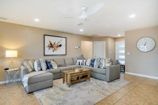 Family Home with Outdoor Oasis in Cape Coral! - Cape Coral - 7