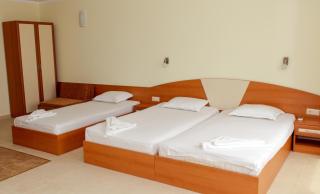 Hostel Malibu - Sunny Beach - 1