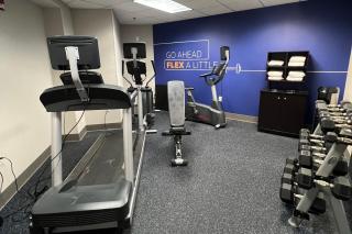 Holiday Inn Express Harrisburg I-81 - Hershey By IHG - Manadahill - 1