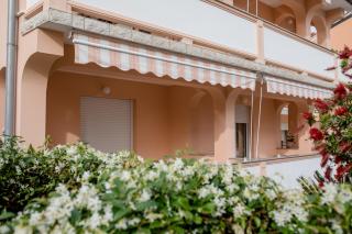 Apartments with parking space Palit, Rab - 4970 - 8