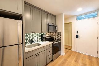 3mins Walk to Beach! Laundry, Pool, Hot Tub & More - Kihei - 1