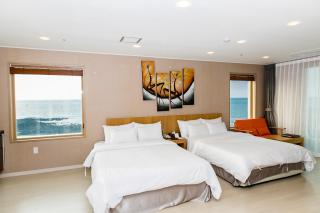 Rich Hotel - Jeju - 2