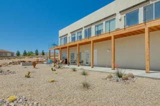 Lake Powell Sunrise Villa by Antelope Canyon with firepit and scenic views - 5