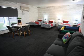 Cameo Inn Motel - West Wyalong - 9
