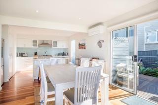 Aqua Beachfront - Pet Friendly - 2 Mins Walk to Beach - Culburra Beach - 2