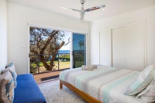 Aqua Beachfront - 2 Mins Walk to Beach - 3