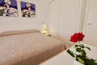 Miraflores Sea View Apartment with Garden - 3