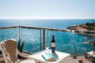 Scenic Seafront Duplex Apartment in Sliema - Sliema - 0