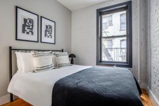 SoHo 2BR w Balcony WD nr WF NYC-1190 - 1