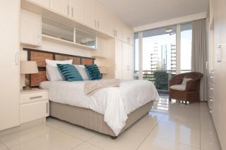204 Lighthouse Mall Umhlanga Rocks - Durban - 7