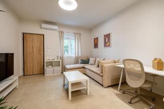 Renovated 1st-floor apt-close to the park - Atene - 3