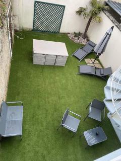 Anselme, F2 duplex avec cour commune et proche de la mer ,2 - 1