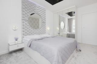 Elegant Apartments with Balcony & Parking Warsaw by Noclegi Renters - Varsavia - 7