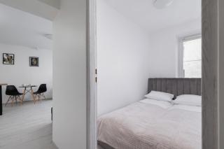 Bright Studio Chorzów for 4 Guests 1,6 km to Silesian Stadium by Noclegi Renters - Chorzów - 8