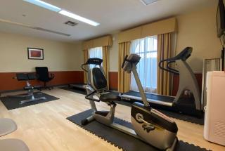 Days Inn & Suites by Wyndham Winnie - Winnie - 7