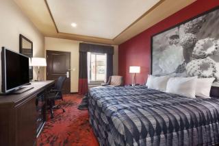 Super 8 by Wyndham Karnes City - Karnes City - 3