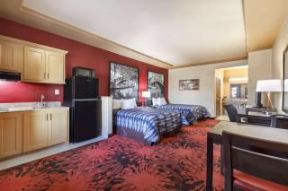 Super 8 by Wyndham Karnes City - Karnes City - 2