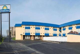 Days Inn by Wyndham Fort Wright Cincinnati Area - Fort Wright - 0