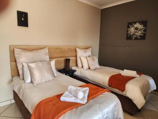 SOUTHY INN BY THE LAKE - Benoni - 1