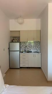Radhima Seaside Apartment with Free Parking - Orikum - 3