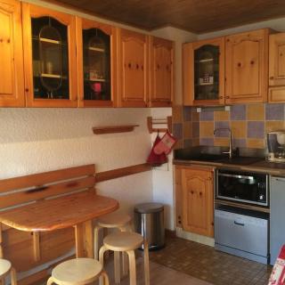 T2 aux 2 Alpes - pied des pistes - centre station - 6