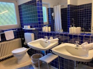 Schönes Zimmer in guter Lage in Aalen/Unterkochen - 3