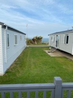 Lovely Caravan With Seaviews, Wi-Fi And Decking Near Pakefield Beach Ref 68040Cr - 7