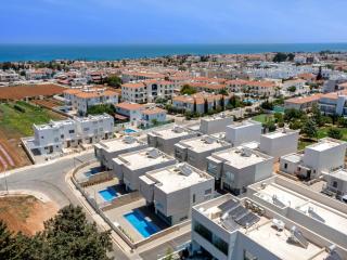 Sanders Mythical Blue Villas - Paralimni - 4